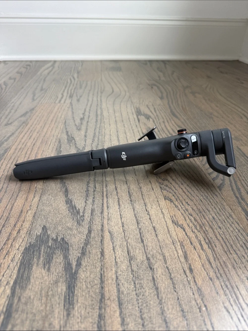 DJI Osmo Mobile 6 Smartphone Gimbal Stabilizer - Black